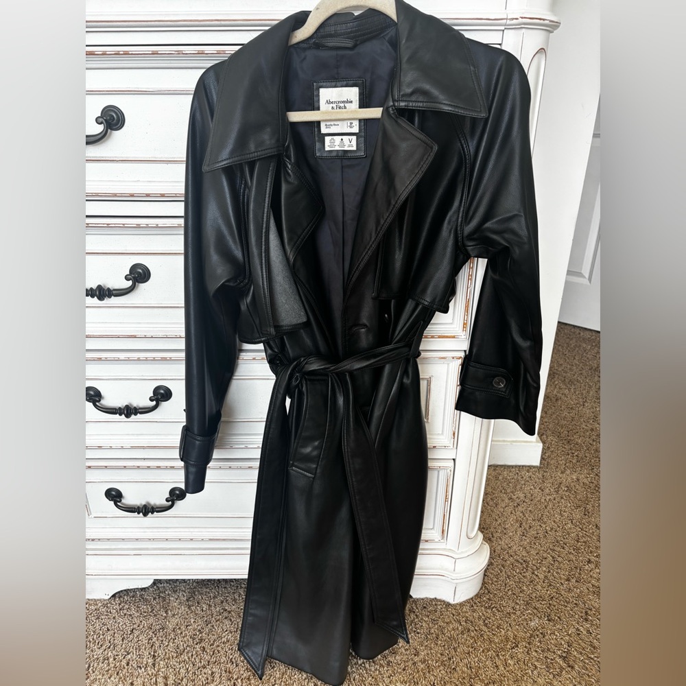 Abercrombie & Fitch Women's Black Vegan Leather Trench Coat with Belt